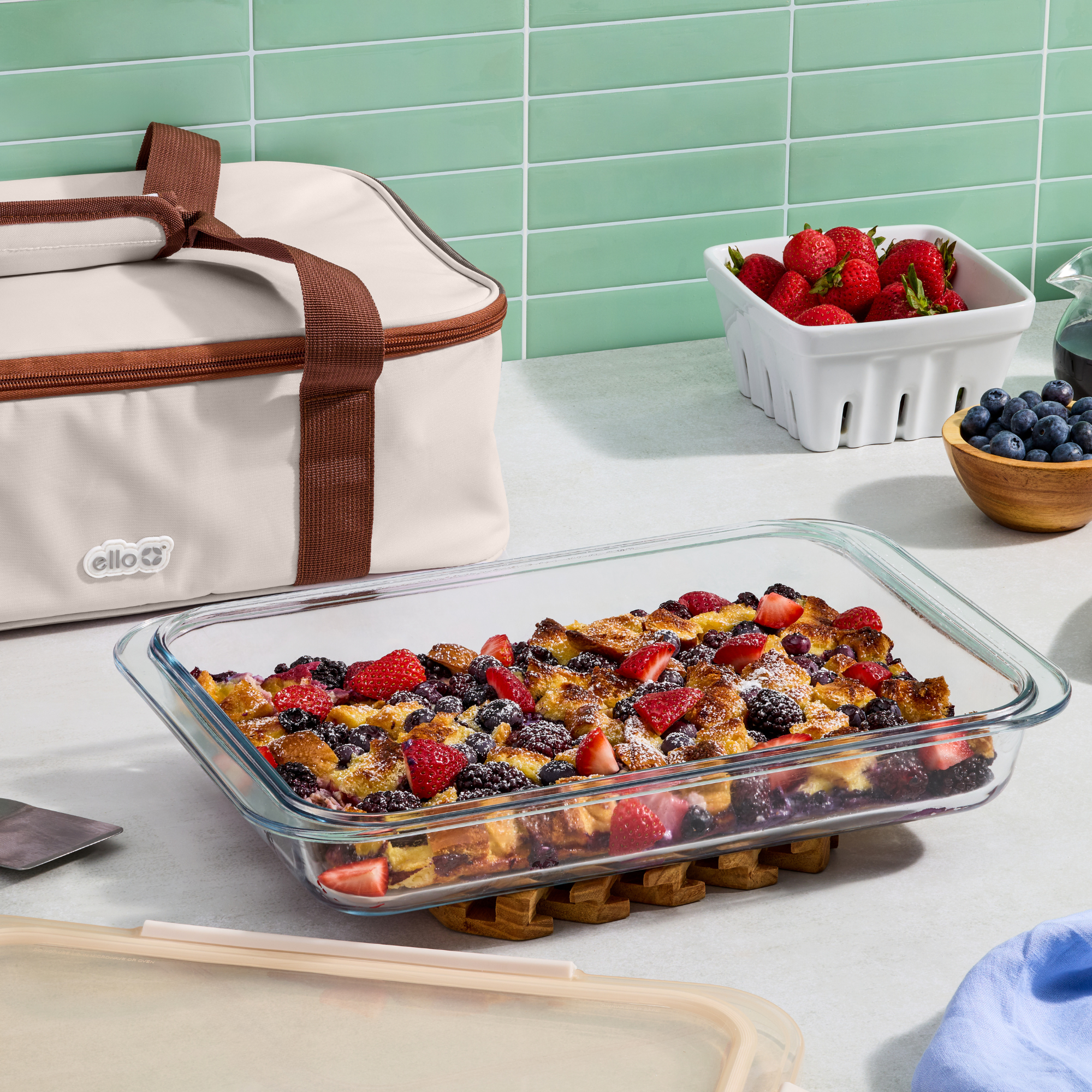 Color Lock® Glass 9x13 Bakeware With Carrier Set - Image 2